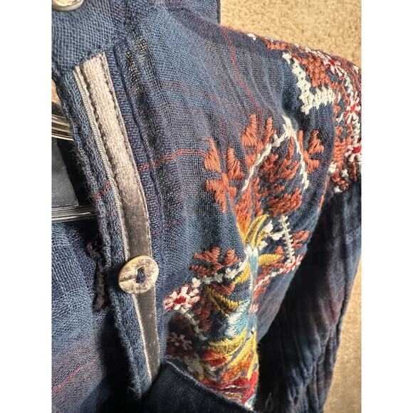 Johnny Was Workshop Navy Plaid Embroidered Floral Painter’s Smock Tunic Top Sz L - Picture 11 of 16